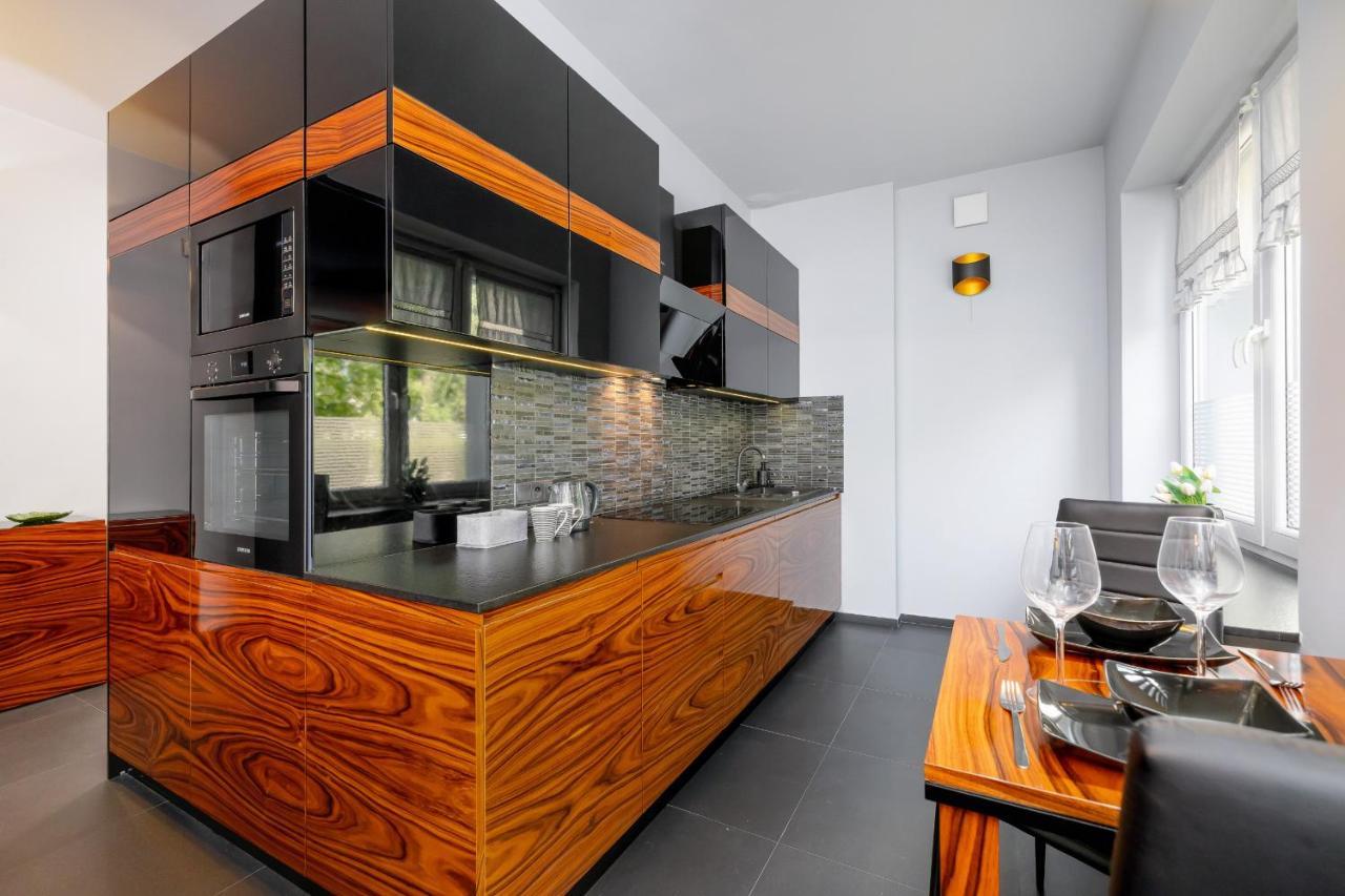 Stylish Korfantego Apartment Next To Spodek By Noclegi Renters Katoviçe Dış mekan fotoğraf